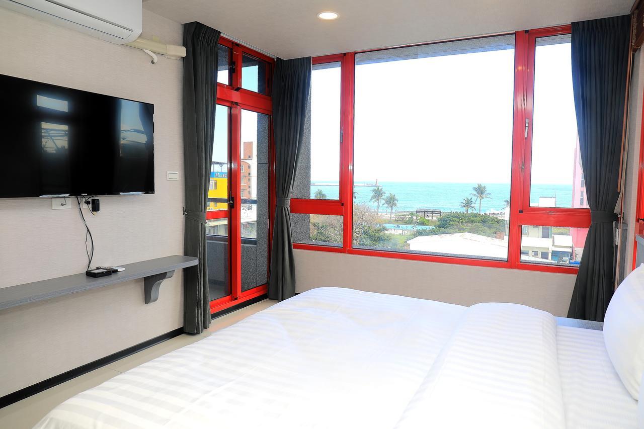 花蓮亮君經典民宿1館加2館民宿-東大門夜市-電梯包棟bright King Homestay Hualien Buitenkant foto
